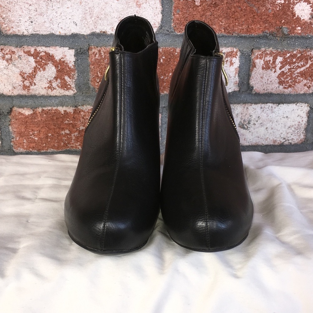 Madden Girl ankle booties (9.5) Never Worn!